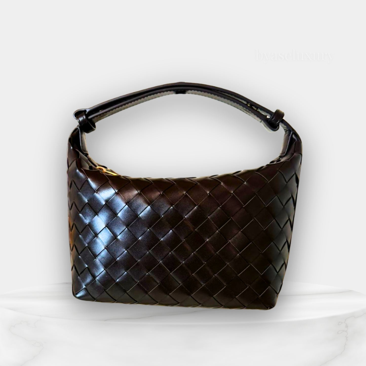 Bottega Veneta Intrecciato Deri Omuz Çantası