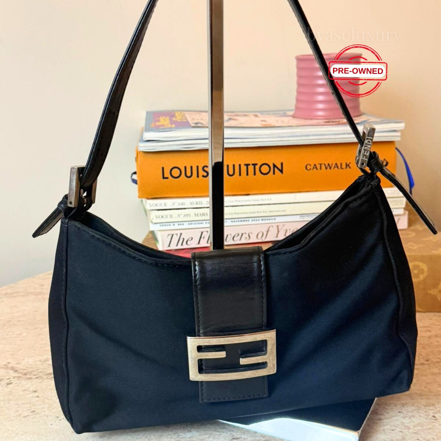 Fendi Siyah Omuz Çantası – Minimal İkon | Pre-Owned