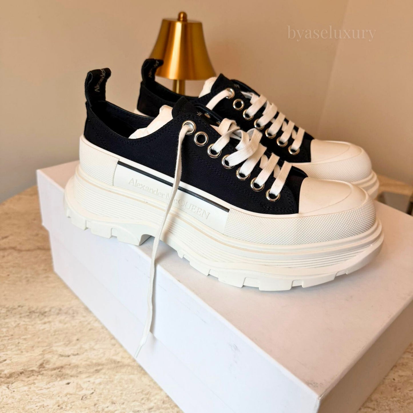 Alexander McQueen Siyah-Beyaz Platform Sneaker 39 Numara