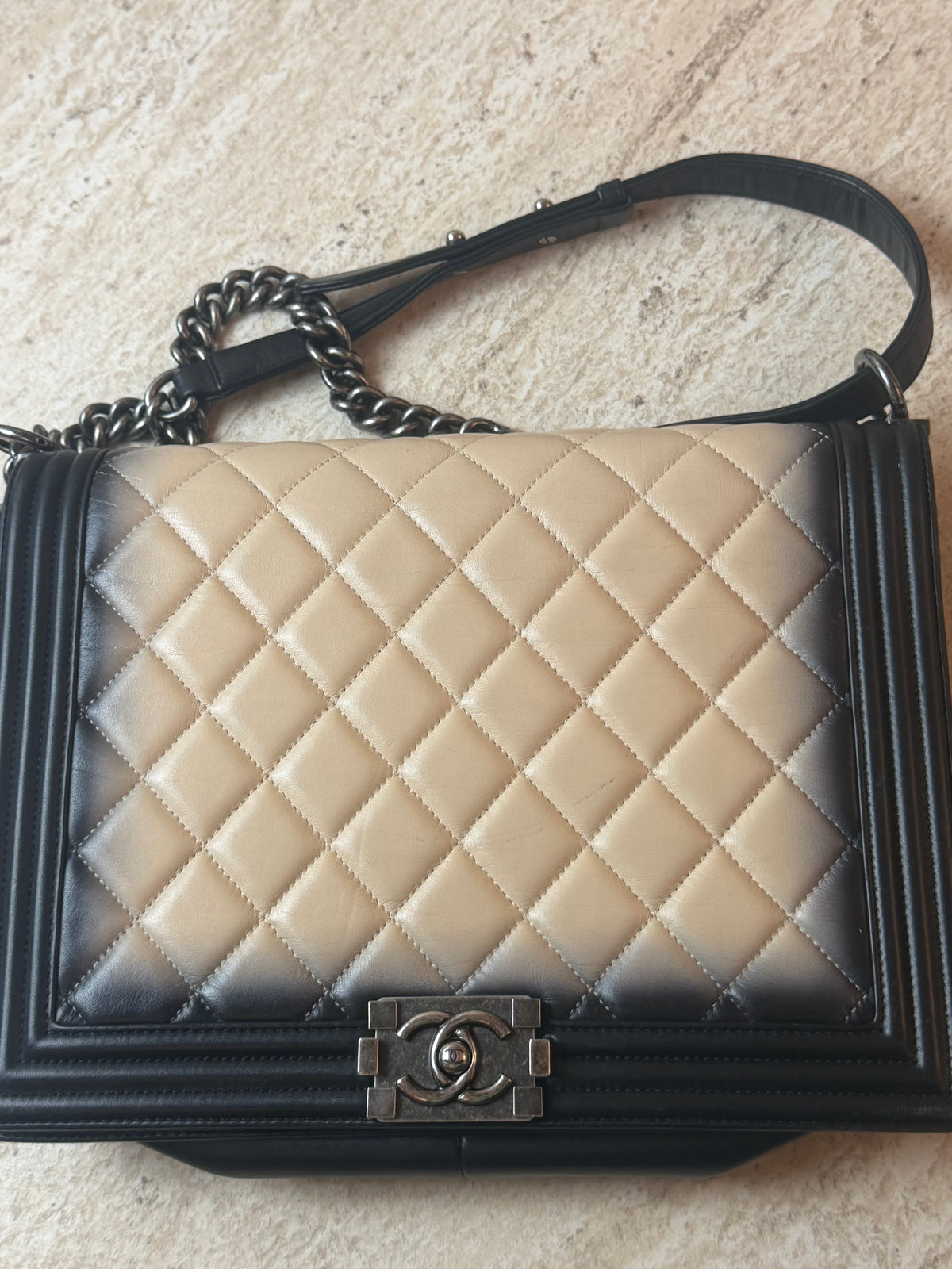 Chanel Boy Degrade Bej Siyah Kapitone Deri Çanta