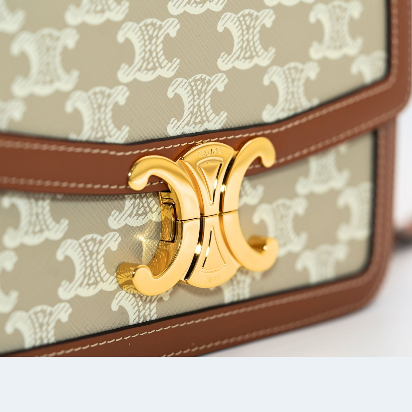 Celine Triomphe Kanvas Deri Omuz Çantası – Bej, Kahverengi