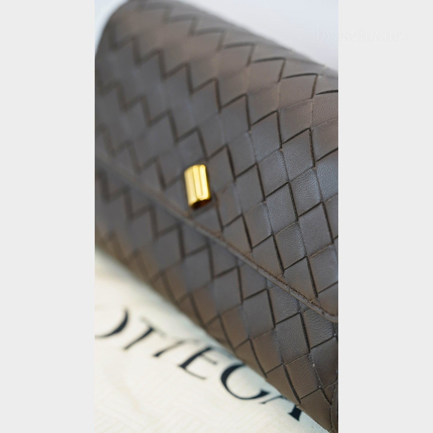 Bottega Veneta Intrecciato Deri Omuz Çantası – Kahverengi