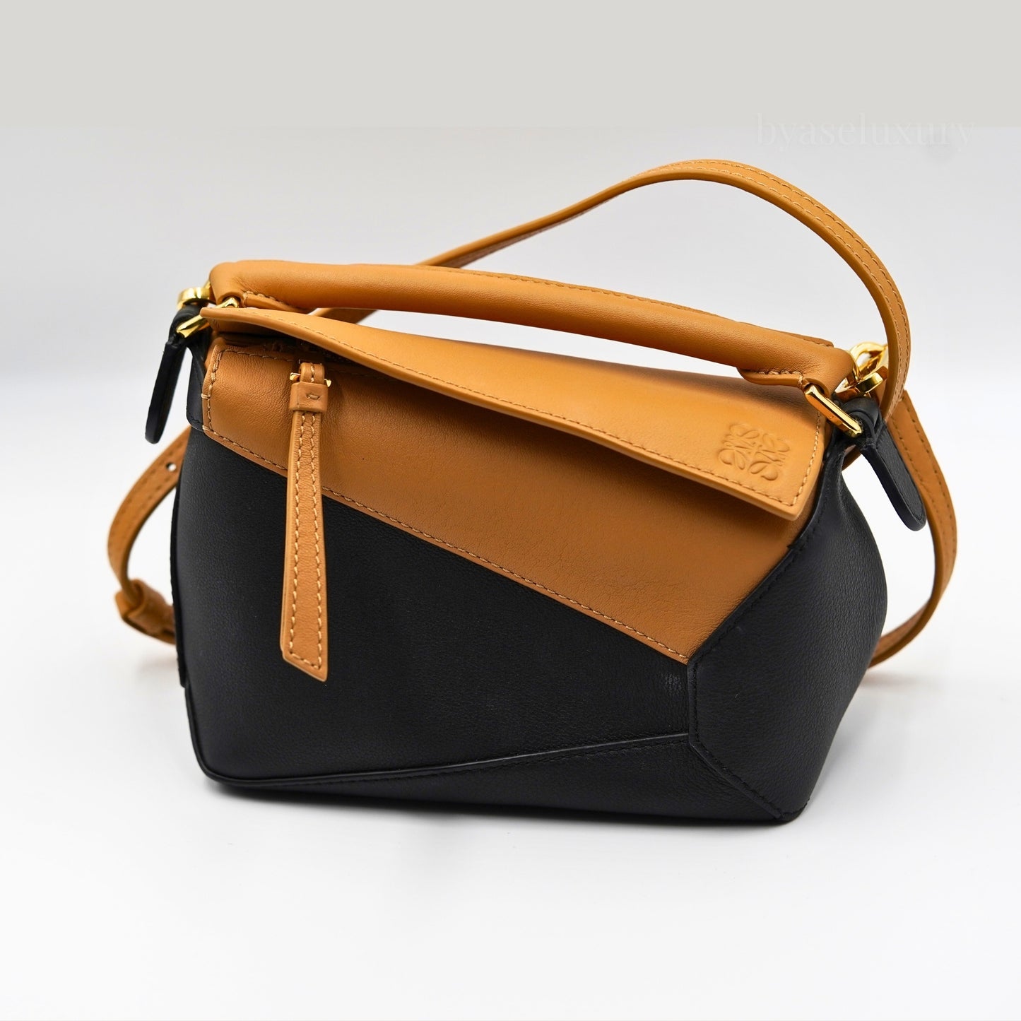 Loewe Puzzle Deri Çanta – Taba & Siyah