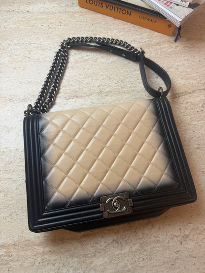 Chanel Boy Degrade Bej Siyah Kapitone Deri Çanta