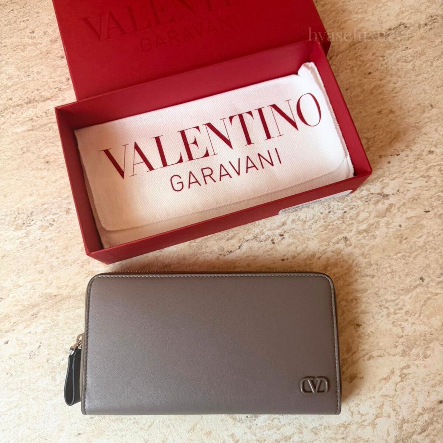 Valentino Garavani Unisex Gri Deri Cüzdan