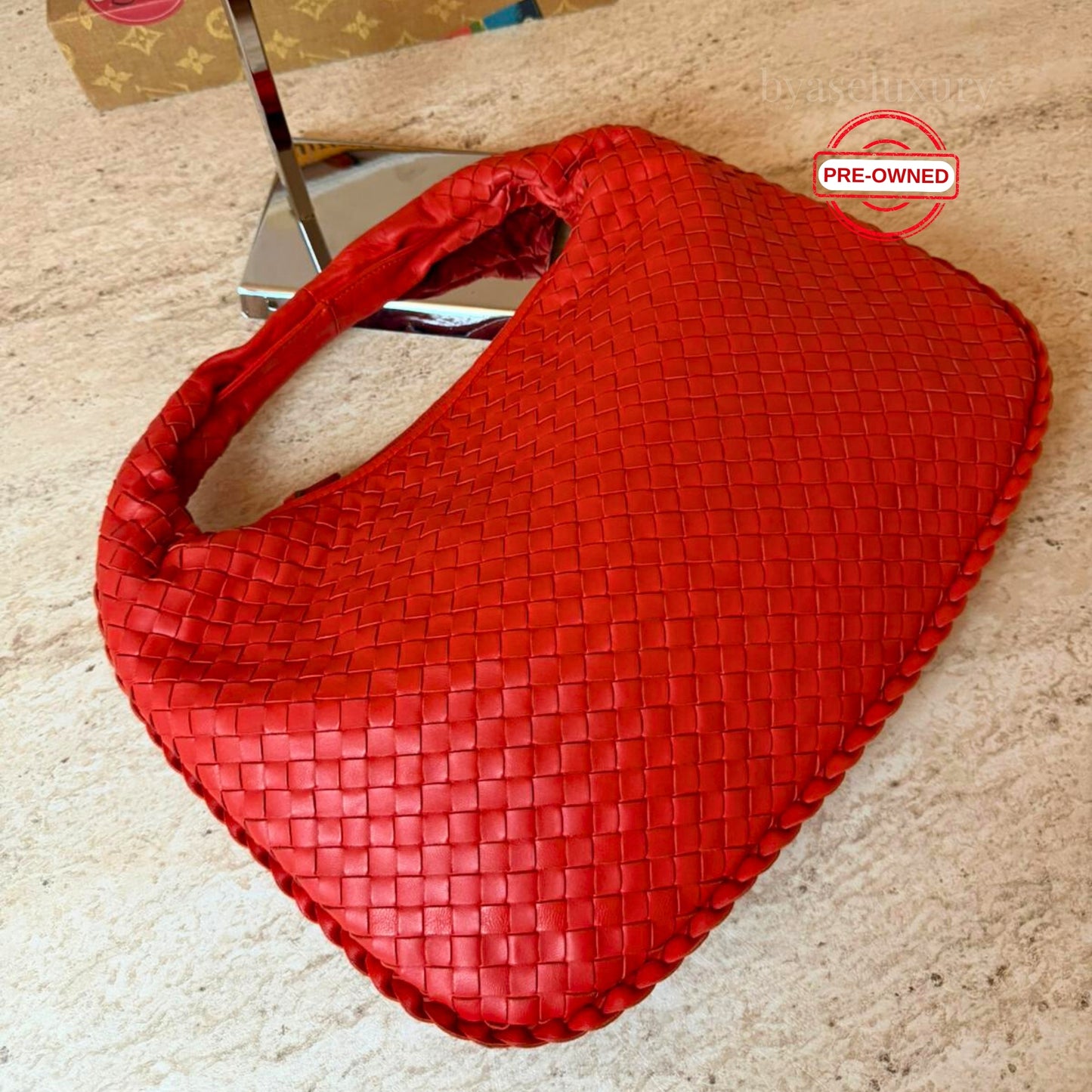 Bottega Veneta Intrecciato Kırmızı Hobo Çanta – Pre-Owned