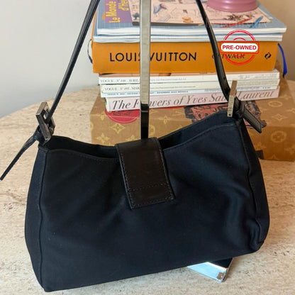 Fendi Siyah Omuz Çantası – Minimal İkon | Pre-Owned