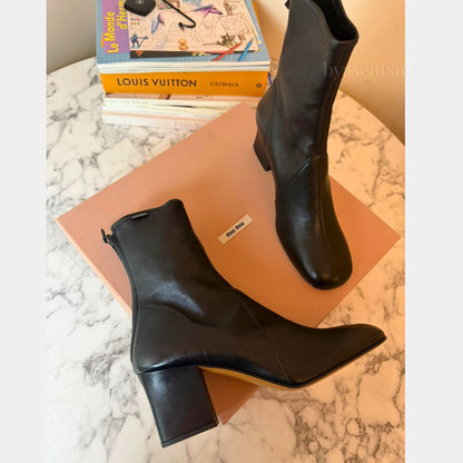 Miu Miu Siyah Deri Topuklu Bot – 38 Numara