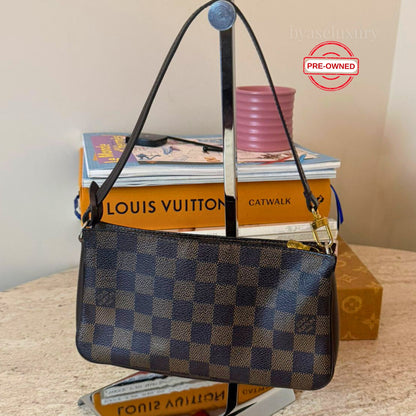 Louis Vuitton Damier Mini Çanta – Zamansız İkon | Pre-Owned