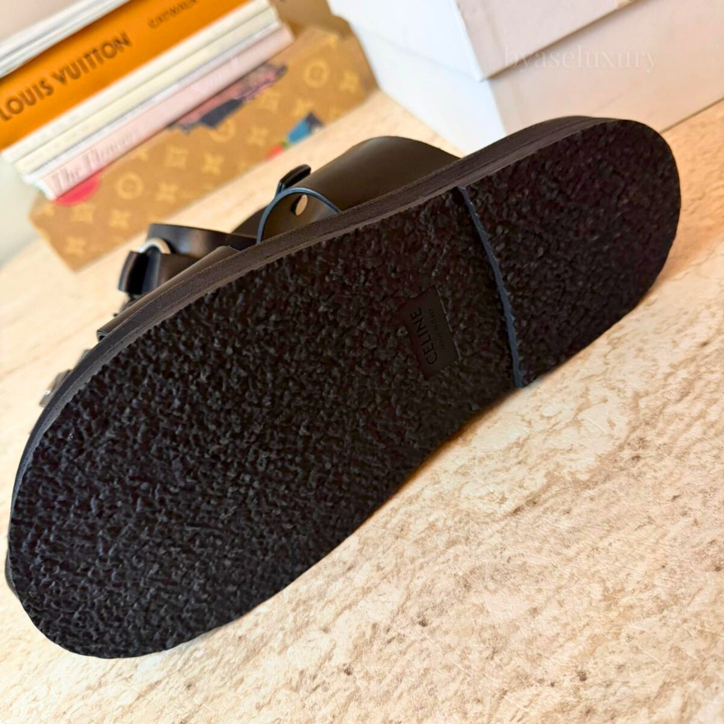 Celine Deri Siyah Terlik | Unisex – 41 Numara