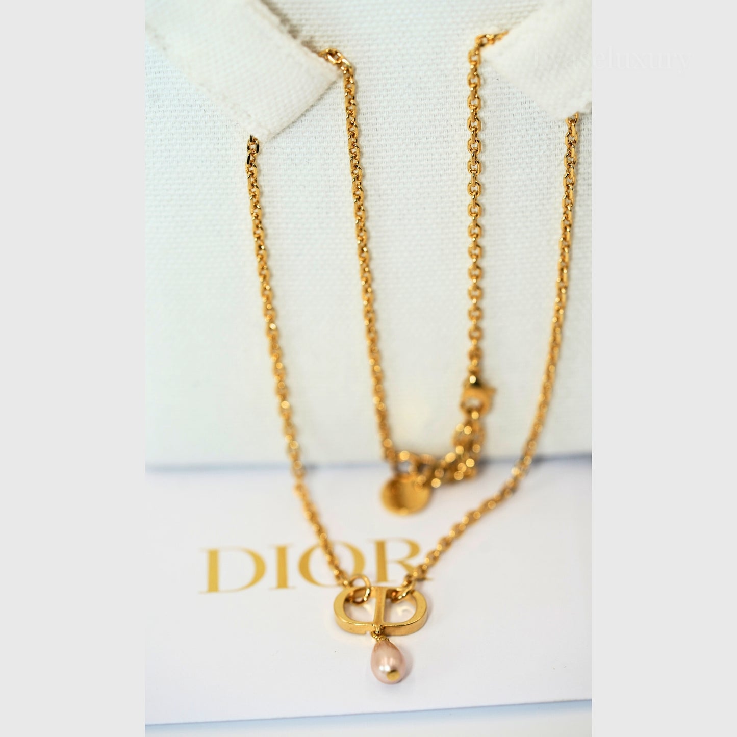 Dior Gold İnci Detaylı Kolye