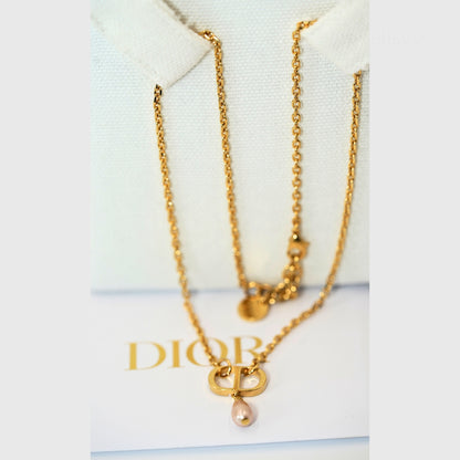 Dior Gold İnci Detaylı Kolye