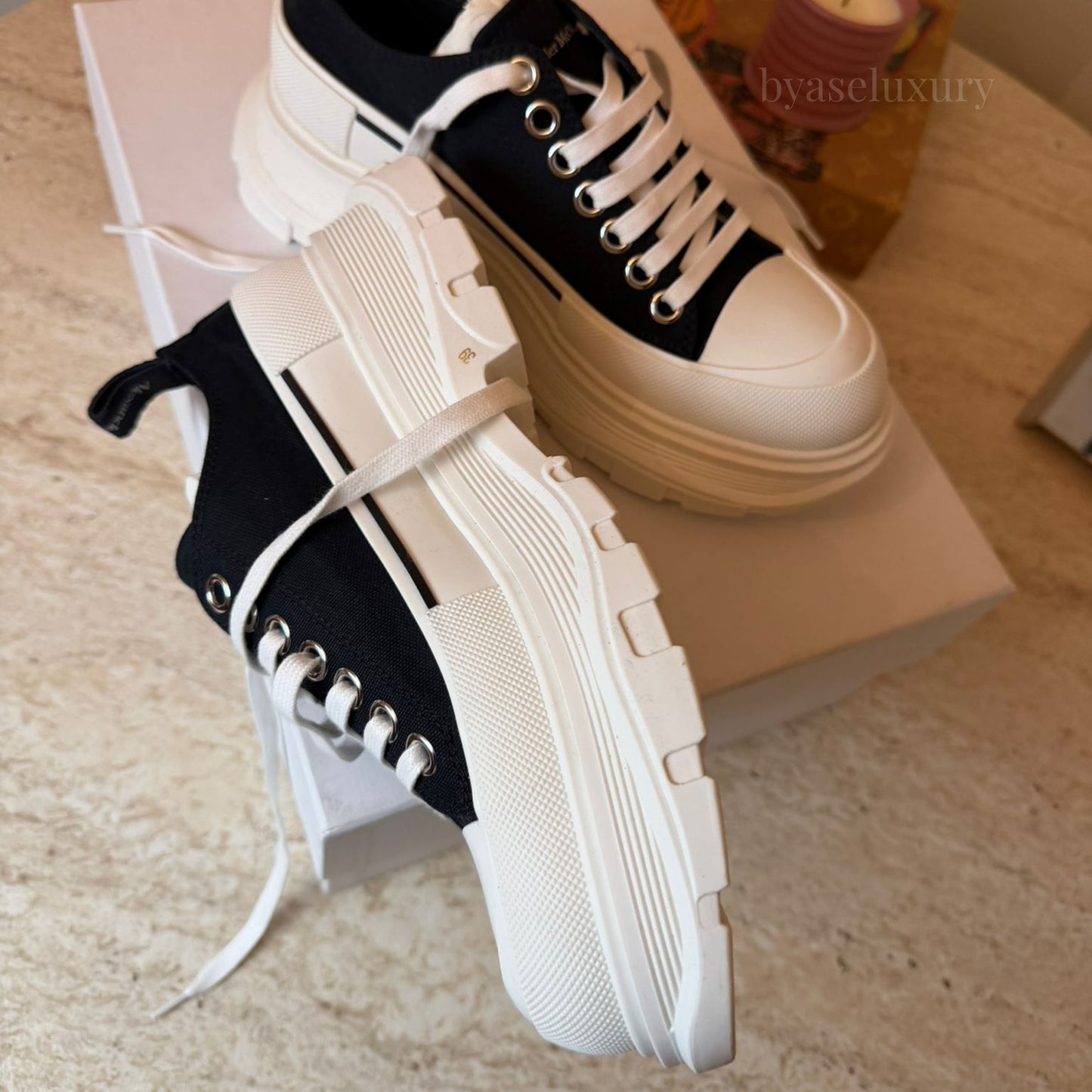 Alexander McQueen Siyah-Beyaz Platform Sneaker 39 Numara
