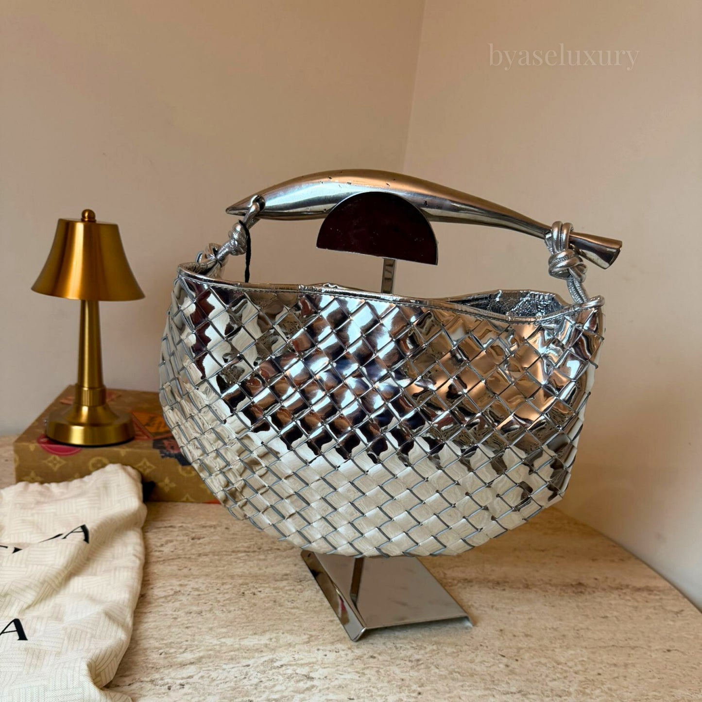 Bottega Veneta Sardine Intrecciato Silver Deri Çanta | Limited Edition Koleksiyon