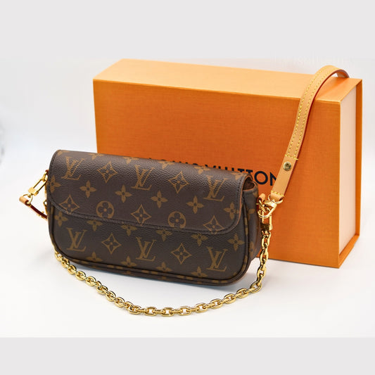Louis Vuitton Pochette Accessoires Monogram Canvas Çanta