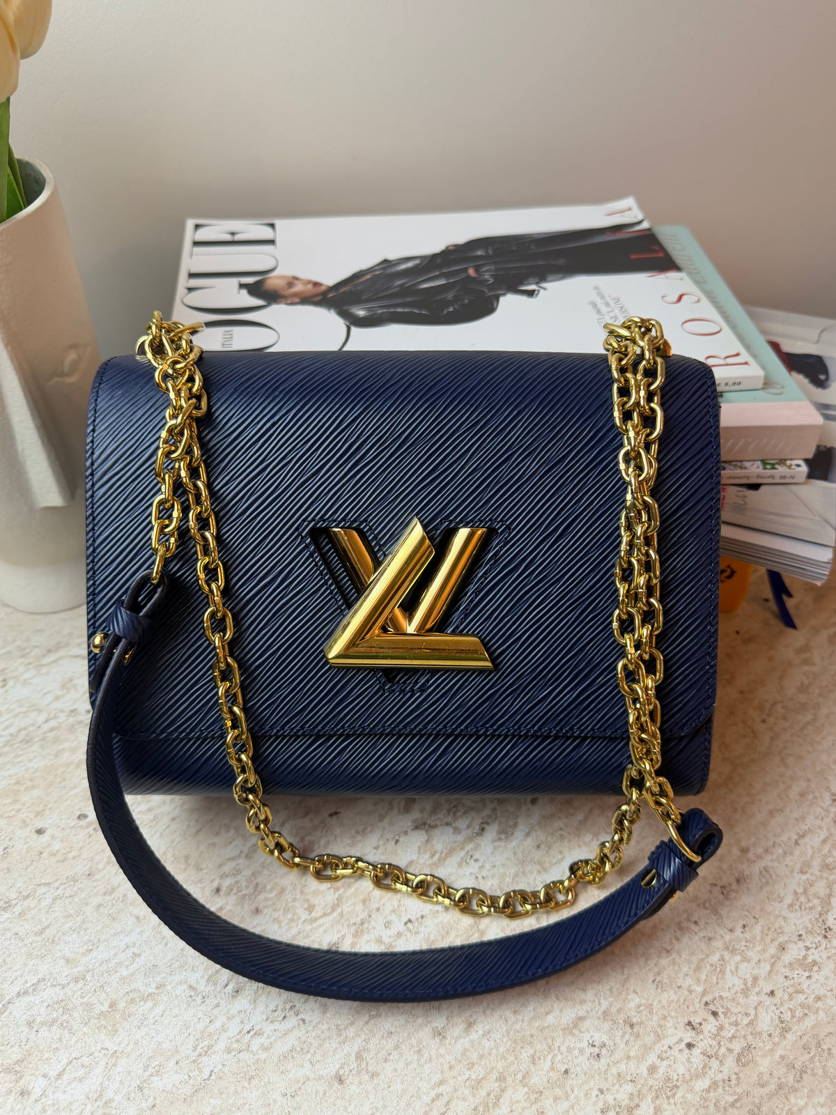 Louis Vuitton Twist Koyu Lacivert Deri Gold Zincir Askılı Çanta