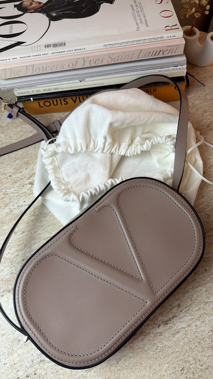 Valentino Garavani VLogo Bej/Taupe Askılı Çanta