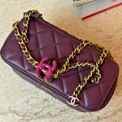 Chanel Mini Vanity Case Zincir Askılı Çanta – Bordo