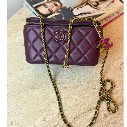 Chanel Mini Vanity Case Zincir Askılı Çanta – Bordo
