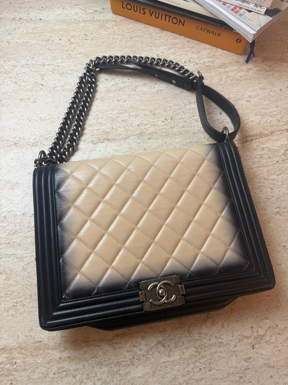 Chanel Boy Degrade Bej Siyah Kapitone Deri Çanta