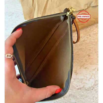 Louis Vuitton Pochette Accessoires Monogram Çanta – Pre-Owned