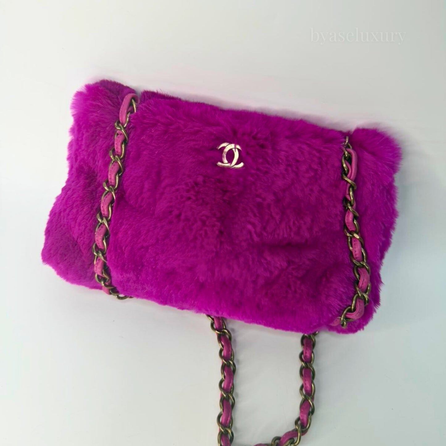 Chanel Limited Edition Faux Fur Zincir Askılı Çanta | Koleksiyon Parçası